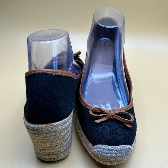 Coach Ireena Black Espadrille Wedges w/Tan Leather Trim and Bow Size 9 GUC - Picture 7 of 11